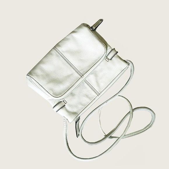 Tignanello Handbags - Tignanello Leather Bag